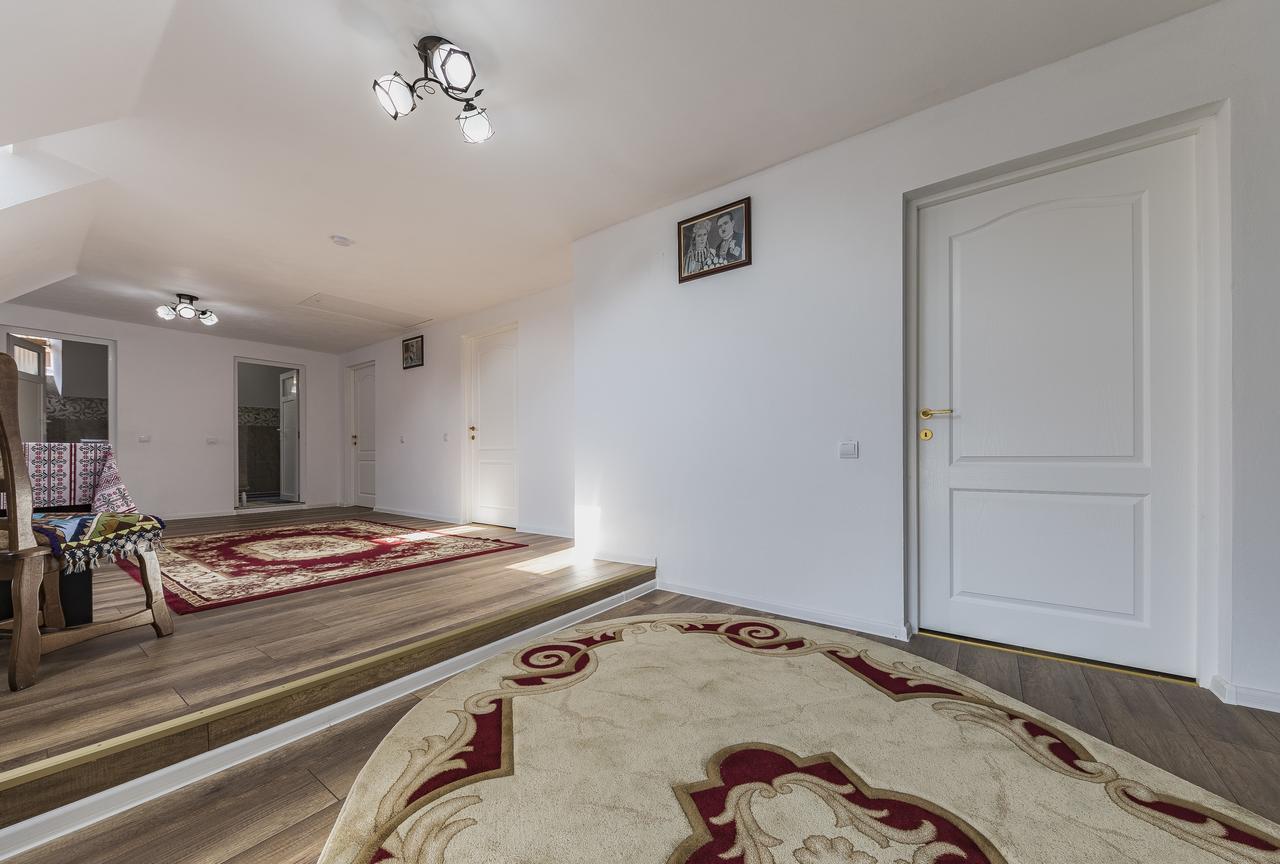 Hotel Casa Iancu Jina Zewnętrze zdjęcie